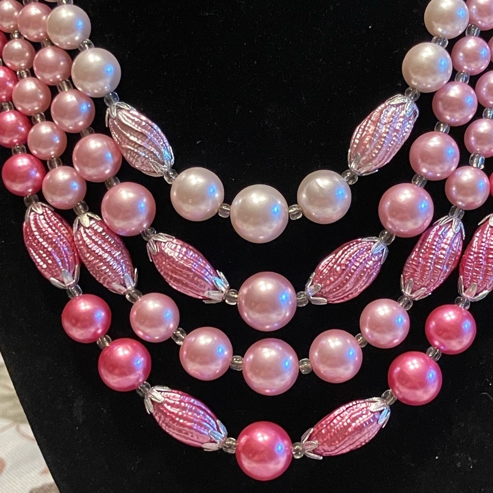 JAPAN SIGNED FOUR STRAND OF GORGEOUS FAUX PEARLS PINK BEADS AND BEAD CAPS - Picture 3 of 17
